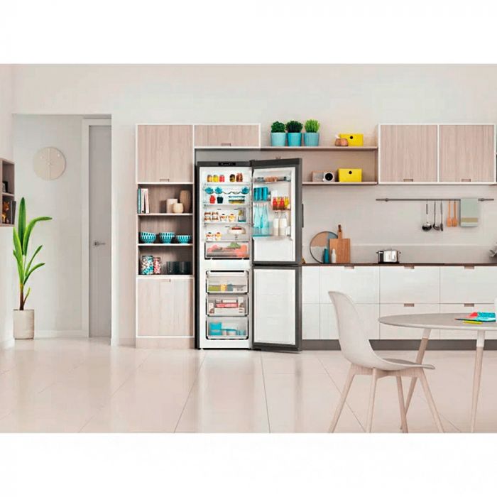 Холодильник Indesit INFC8 TI21 X0