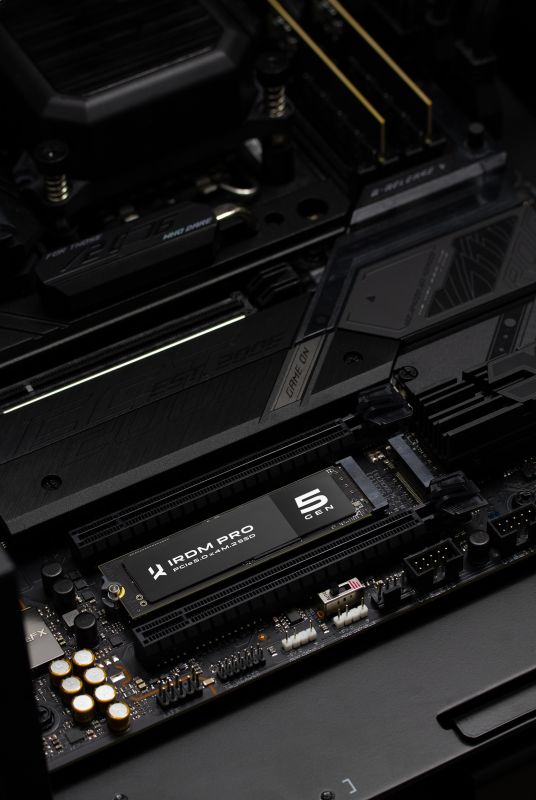 Накочувач SSD 1TB Goodram IRDM Pro Gen5 M.2 2280 PCIe 5.0 x4 3D TLC (IRP-SSDPR-P54S-1K0-80)